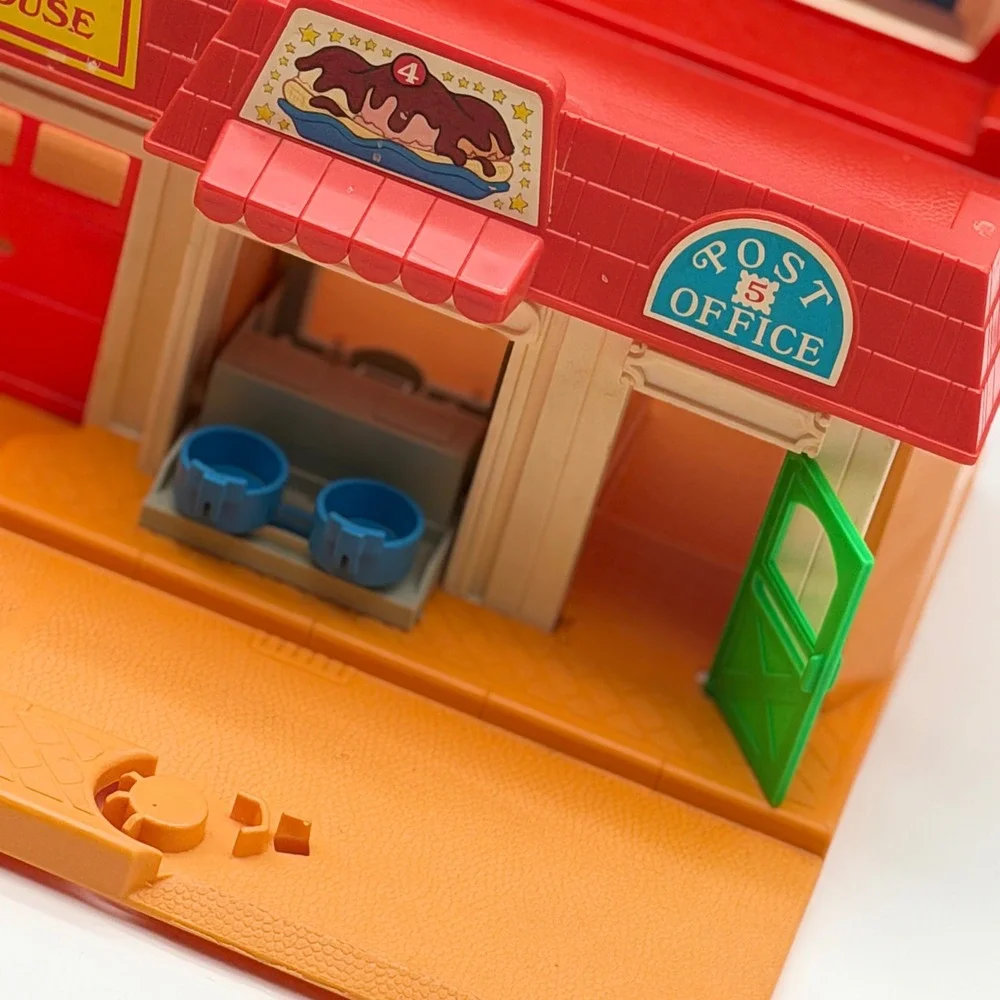 Vintage‎ 1986 Fisher-Price Main Street Playset 2500 Town Fire House Market Toy